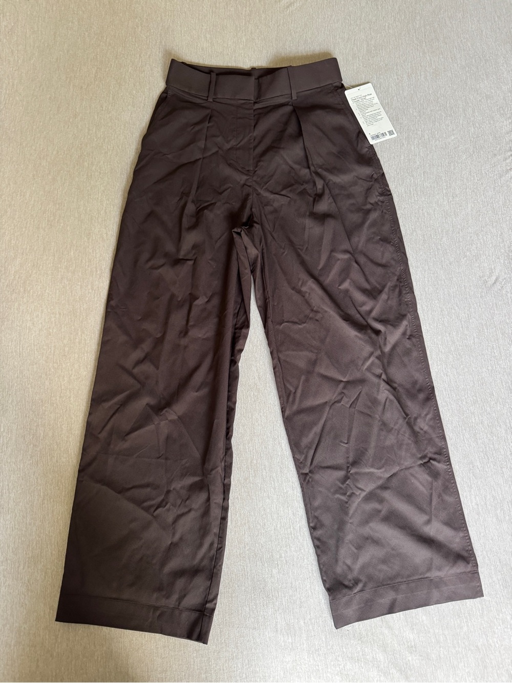 NWT Lululemon Pleat-Front High-Rise Trouser Short Size 6 Espresso Wide Leg